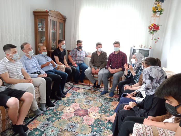 BELGİN UYGUR'UN DURSUNBEY &Ccedil;IKARMASI