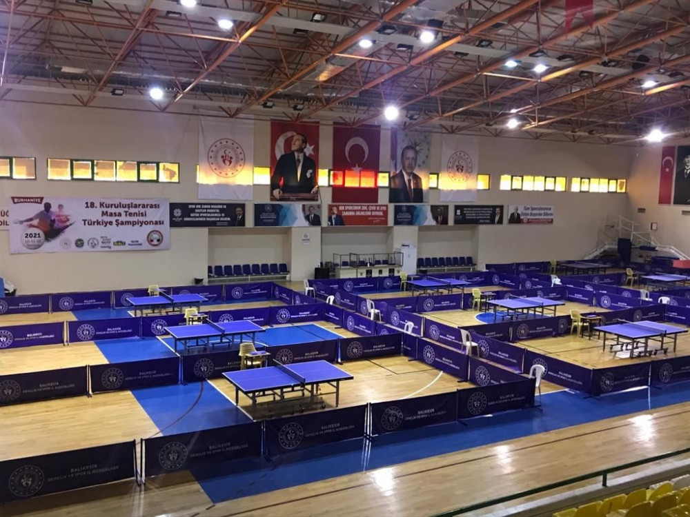 Burhaniye Kuruluşlararası Masa Tenisi Şampiyonası'na ev sahipliği yapıyor