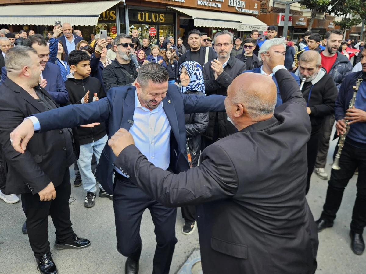 AK Parti İl Başkanı Mehmet Aydemir Roman Havasıyla Coştu!