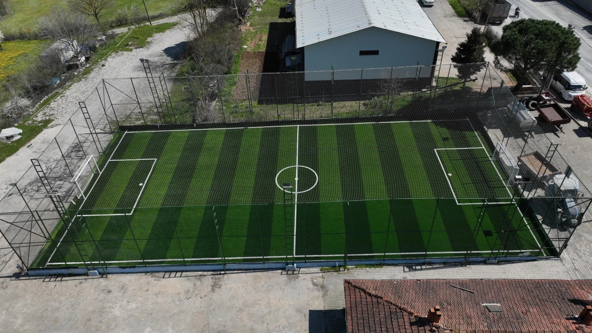 Akın gen&ccedil;lerin sesini duydu, mahalleler yeşil sahaya kavuştu