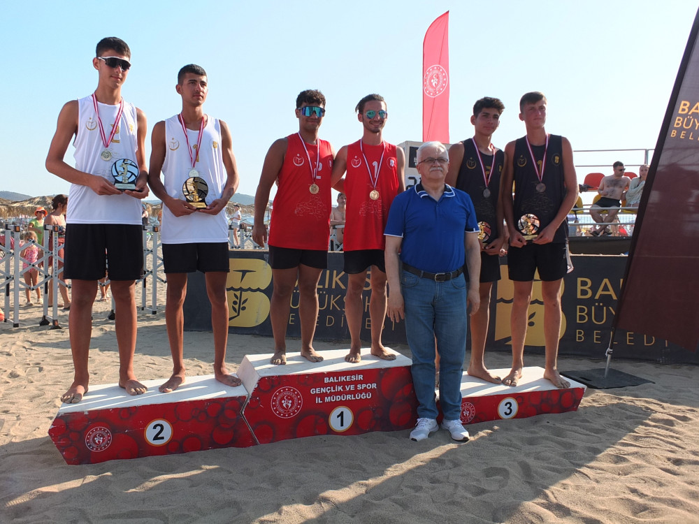 Balıkesir’de Balkan Plaj Voleybolu şampiyonası ödül töreni yapıldı  