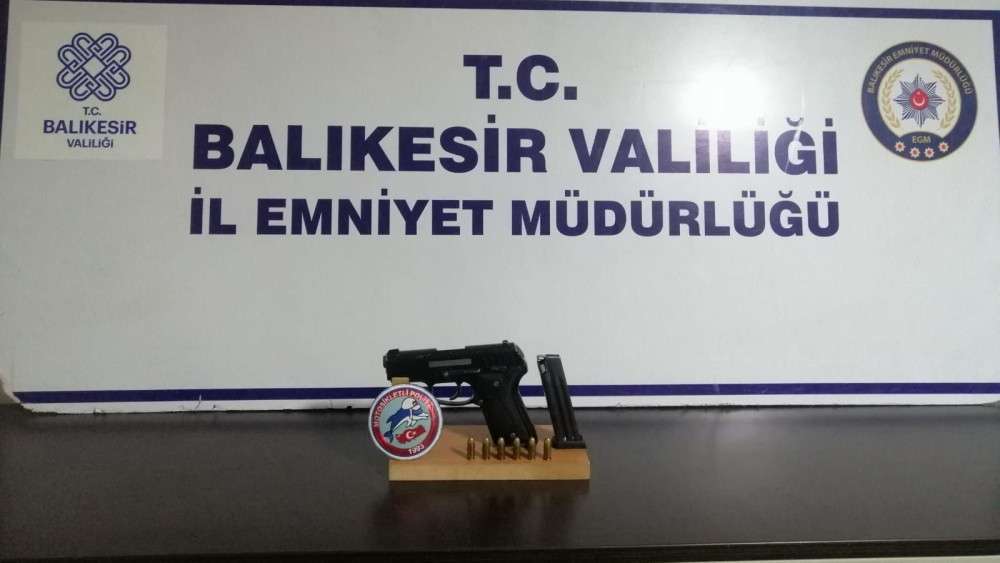 ÇEŞİTLİ SUÇLARDAN ARANAN 93 KİŞİ TUTUKLANDI