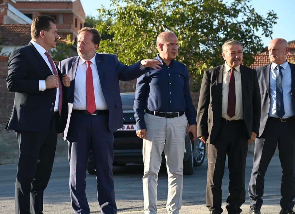 KARESİ BELEDİYESİ KIRSAL MAHALLELERE DEĞER KATIYOR